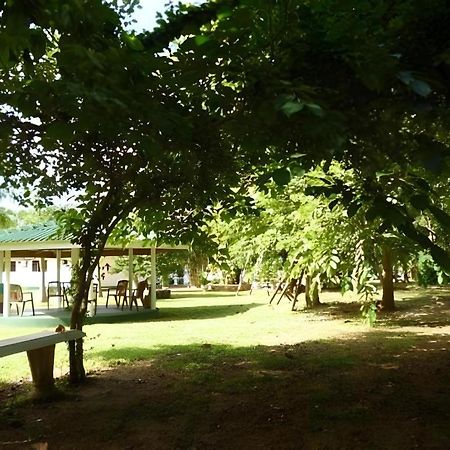 Saji-Sami Hotel Anuradhapura Buitenkant foto