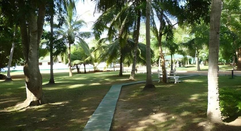 Saji-Sami Hotel Anuradhapura Buitenkant foto