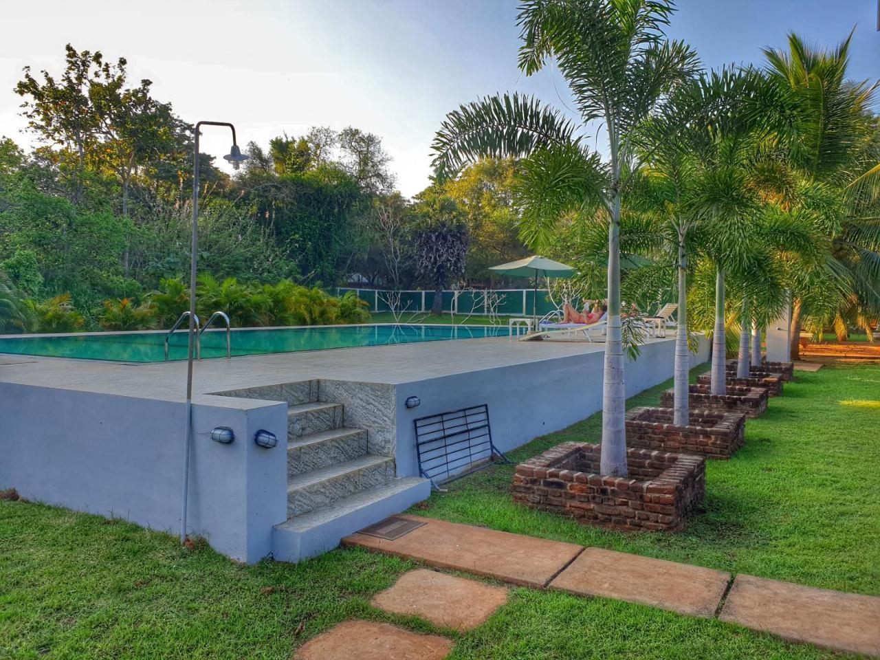 Saji-Sami Hotel Anuradhapura Buitenkant foto