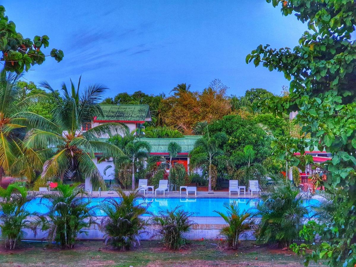 Saji-Sami Hotel Anuradhapura Buitenkant foto