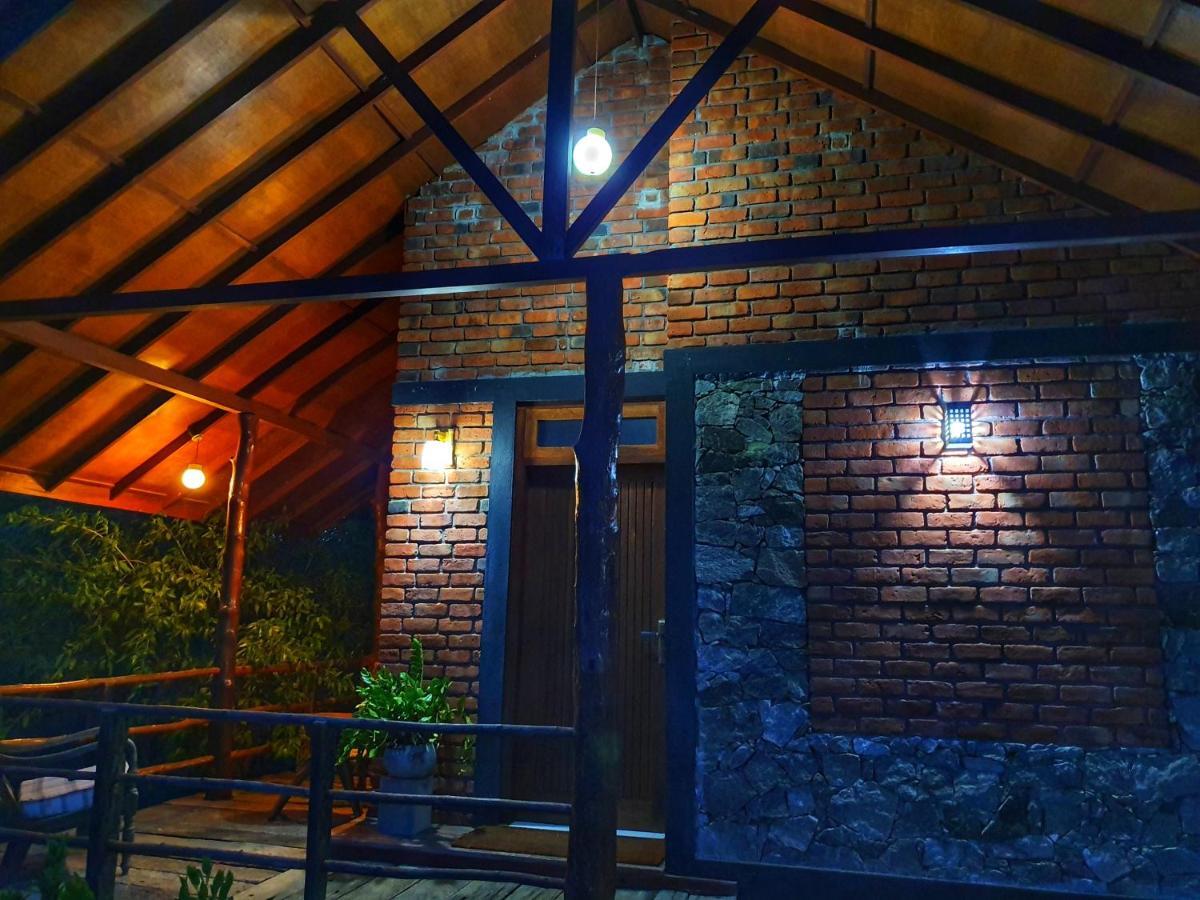 Saji-Sami Hotel Anuradhapura Buitenkant foto